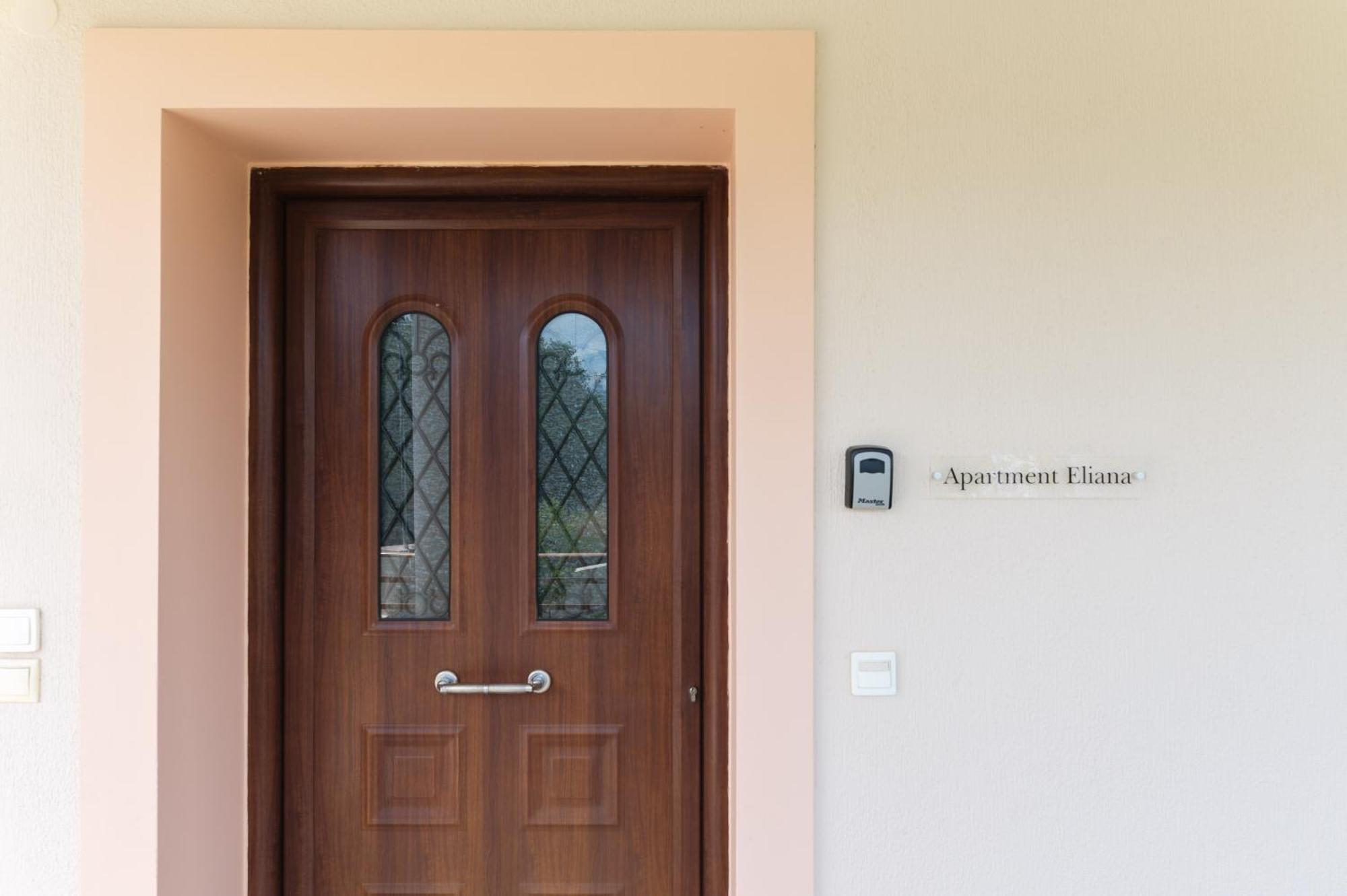 Vasilopoulos Residences - Apartments Eliana & Melanthia Argostoli  Ngoại thất bức ảnh